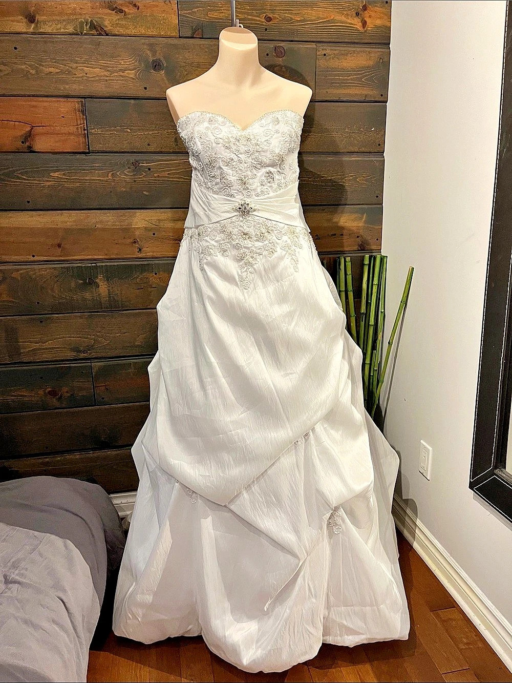 David's Bridal Wedding Gown White Size 20 Like New